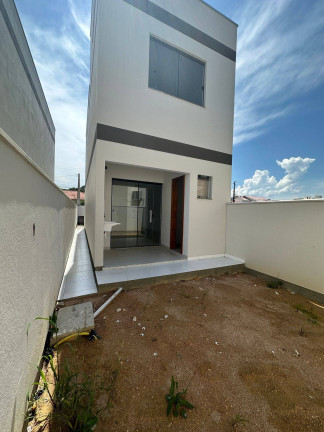 Imagem Casa com 2 Quartos à Venda, 70 m² em Tijucas
