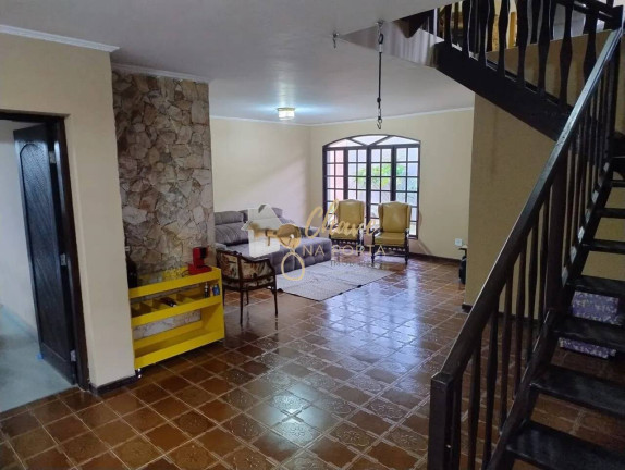 Imagem Casa com 3 Quartos à Venda, 600 m² em Colibris - Embu-guaçu Imagem Casa com 3 Quartos à Venda, 600 m² em Colibris - Embu-guaçu