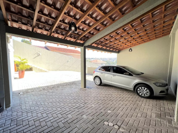 Imagem Casa com 3 Quartos à Venda, 250 m² em Uvaranas - Ponta Grossa