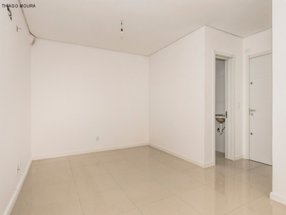 Imagem Imóvel com 2 Quartos à Venda, 156 m² em Jardim Itu - Porto Alegre Imagem Imóvel com 2 Quartos à Venda, 156 m² em Jardim Itu - Porto Alegre