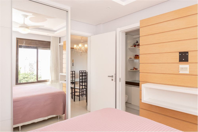 Imagem Apartamento com 1 Quarto à Venda, 53 m² em Vila Ipiranga - Porto Alegre Imagem Apartamento com 1 Quarto à Venda, 53 m² em Vila Ipiranga - Porto Alegre