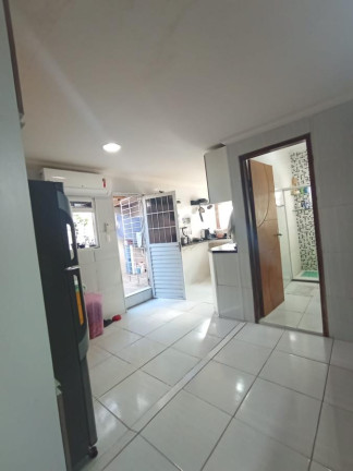 Imagem Casa com 3 Quartos à Venda, 198 m² em Iputinga - Recife