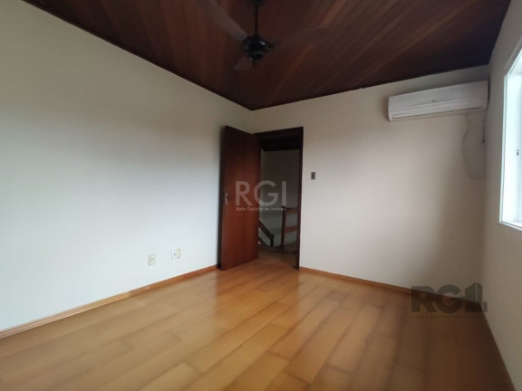 Imagem Casa com 4 Quartos à Venda, em Tristeza - Porto Alegre Imagem Casa com 4 Quartos à Venda, em Tristeza - Porto Alegre