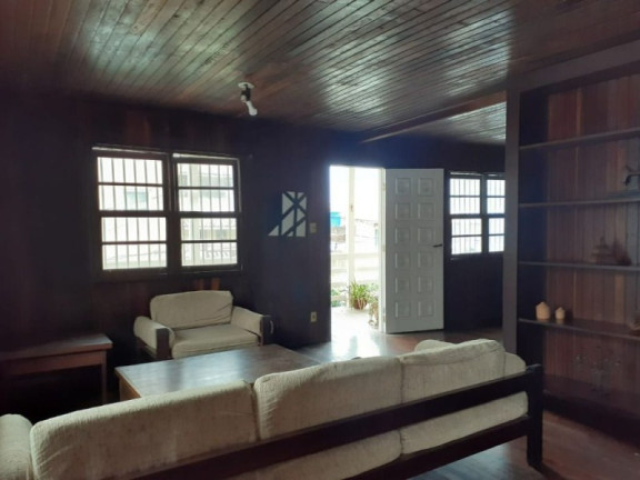 Imagem Casa com 3 Quartos à Venda, 360 m² em Imbetiba - Macaé