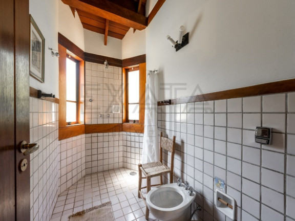 Imagem Casa com 5 Quartos à Venda, 388 m² em Campos Do Jordão - Campos Do Jordão Imagem Casa com 5 Quartos à Venda, 388 m² em Campos Do Jordão - Campos Do Jordão