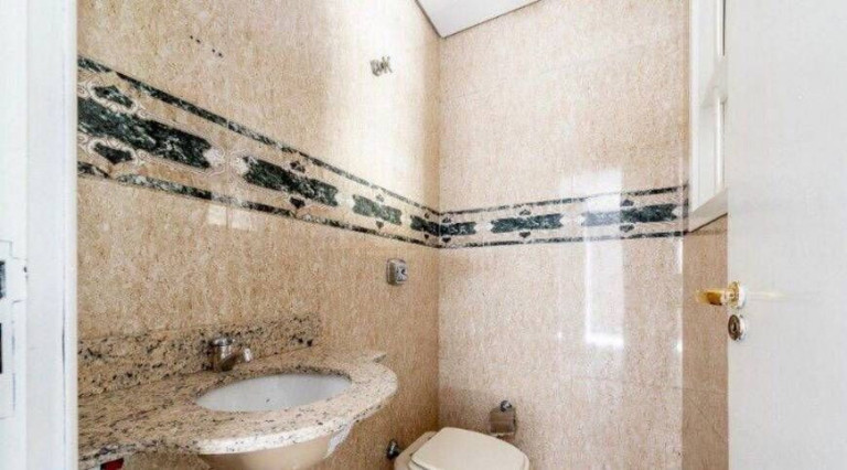 Imagem Casa com 4 Quartos à Venda, 280 m² em Vila Assunção - Porto Alegre