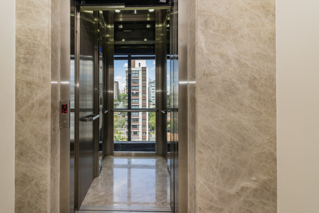 Imagem Apartamento com 3 Quartos à Venda, 323 m² em Rio Branco - Porto Alegre