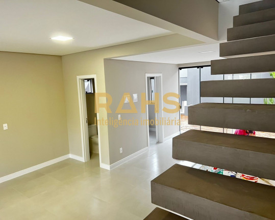 Imagem Casa com 3 Quartos à Venda, 160 m² em Saguaçu - Joinville