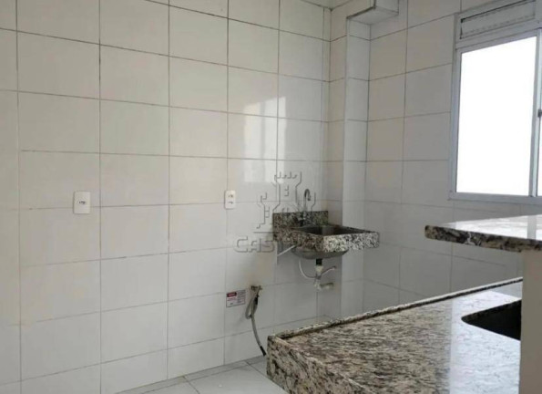 Imagem Apartamento com 2 Quartos à Venda, 42 m² em Colinas - Londrina
