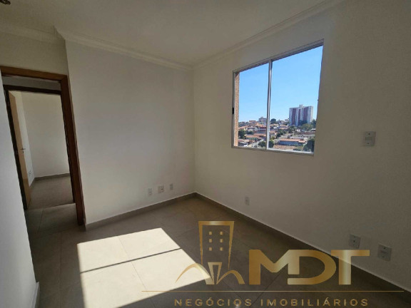 Imagem Imóvel com 2 Quartos à Venda, 90 m² em Piratininga (venda Nova) - Belo Horizonte