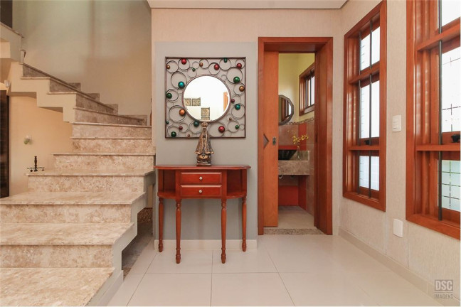 Imagem Casa com 3 Quartos à Venda, em Guarujá - Porto Alegre Imagem Casa com 3 Quartos à Venda, em Guarujá - Porto Alegre