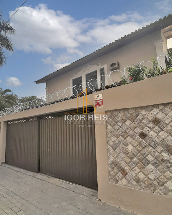 Imagem Casa com 4 Quartos à Venda, em Centro - Campos Dos Goytacazes Imagem Casa com 4 Quartos à Venda, em Centro - Campos Dos Goytacazes
