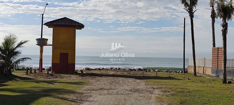 Terreno à Venda, 360 m² em Cambiju - Itapoá