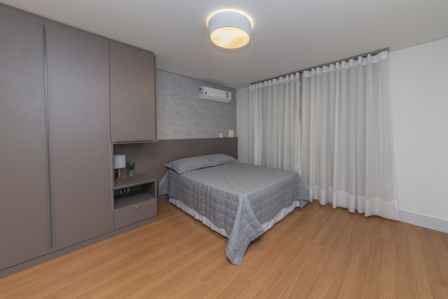 Imagem Casa com 1 Quarto à Venda, em Santa Tereza - Porto Alegre Imagem Casa com 1 Quarto à Venda, em Santa Tereza - Porto Alegre