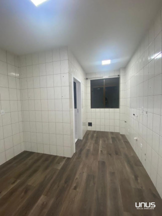 Imagem Apartamento com 2 Quartos à Venda, 74 m² em Centro - Palhoça
