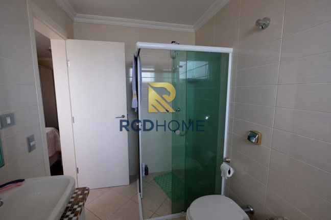 Imagem Casa com 4 Quartos à Venda, 199 m² em Uberaba - Curitiba