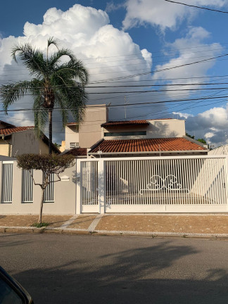 Imagem Casa com 4 Quartos à Venda, 260 m² em Vila Santo Antônio - Bauru