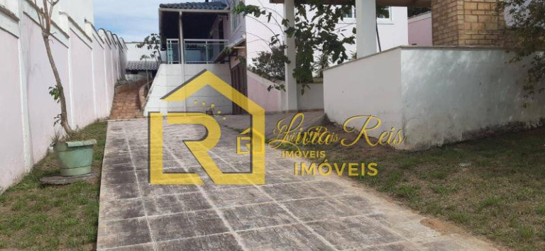 Imagem Casa com 4 Quartos à Venda, 242 m² em Costazul - Rio Das Ostras
