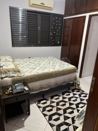 Imagem Sobrado com 4 Quartos à Venda, 350 m² em Centro - Araraquara Imagem Sobrado com 4 Quartos à Venda, 350 m² em Centro - Araraquara
