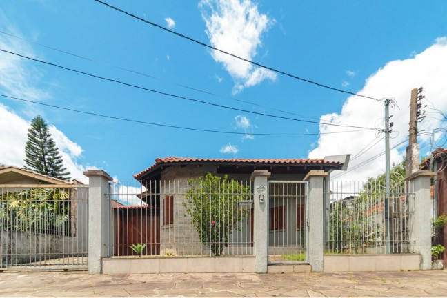 Imagem Casa com 3 Quartos à Venda, 213 m² em Chácara Das Pedras - Porto Alegre