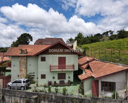 Imagem Casa com 4 Quartos à Venda, 260 m² em Região Do Jaguaribe - Campos Do Jordão