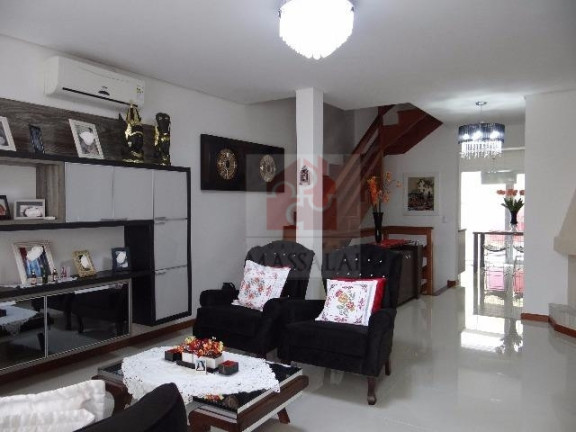 Imagem Casa com 3 Quartos à Venda, 201 m² em Hípica - Porto Alegre Imagem Casa com 3 Quartos à Venda, 201 m² em Hípica - Porto Alegre