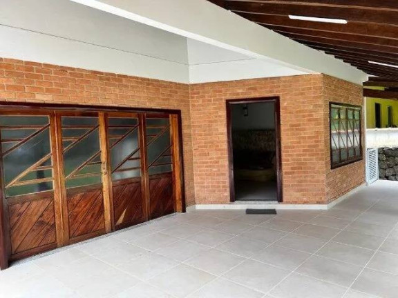 Imagem Casa com 5 Quartos à Venda, 256 m² em Massaguaçu - Caraguatatuba Imagem Casa com 5 Quartos à Venda, 256 m² em Massaguaçu - Caraguatatuba