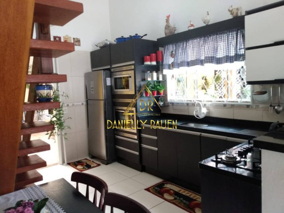 Imagem Casa com 3 Quartos à Venda, 280 m² em Los Angeles - Barra Velha