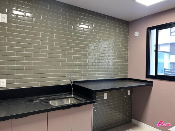 Imagem Apartamento com 1 Quarto à Venda, 28 m² em Centro - Florianópolis