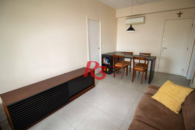 Imagem Apartamento com 1 Quarto à Venda, 57 m² em Gonzaga - Santos