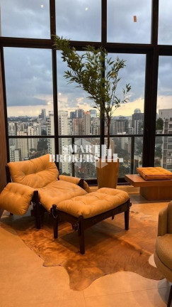 Imagem Cobertura com 3 Quartos à Venda, 215 m² em Vila Olímpia - São Paulo