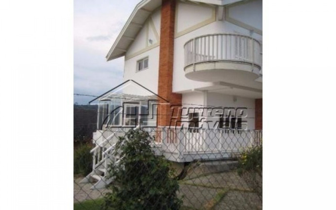 Imagem Casa com 4 Quartos à Venda, 330 m² em Vila Mantiqueira - Campos Do Jordão
