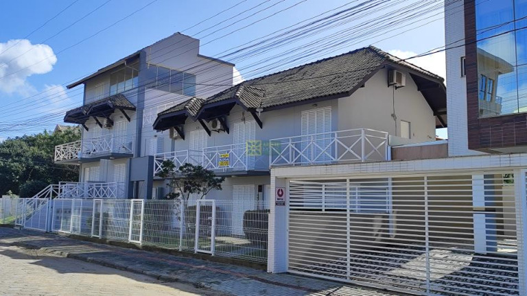 Imagem Apartamento com 2 Quartos para Alugar ou Temporada, 80 m² em Mariscal - Bombinhas Imagem Apartamento com 2 Quartos para Alugar ou Temporada, 80 m² em Mariscal - Bombinhas