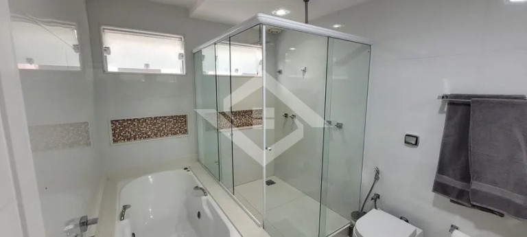 Imagem Casa com 5 Quartos à Venda, 380 m² em Barra Da Tijuca - Rio De Janeiro