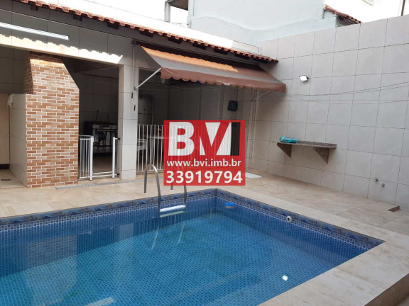 Casa com 3 Quartos à Venda, 205 m² em Vila Kosmos - Rio De Janeiro