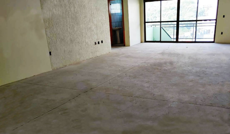 Sala Comercial à Venda, 105 m² em Universitário - Caxias Do Sul