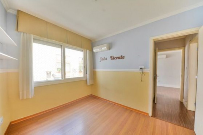 Imagem Imóvel com 2 Quartos à Venda, 75 m² em Rio Branco - Porto Alegre Imagem Imóvel com 2 Quartos à Venda, 75 m² em Rio Branco - Porto Alegre