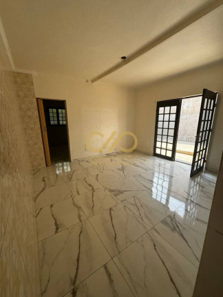 Imagem Casa com 3 Quartos à Venda, 300 m² em Canto Do Forte - Praia Grande Imagem Casa com 3 Quartos à Venda, 300 m² em Canto Do Forte - Praia Grande