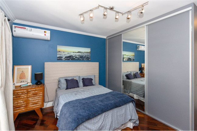 Imagem Casa com 4 Quartos à Venda, em Campo Belo - São Paulo Imagem Casa com 4 Quartos à Venda, em Campo Belo - São Paulo