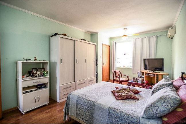 Imagem Casa com 2 Quartos à Venda, 149 m² em Passo Da Areia - Porto Alegre Imagem Casa com 2 Quartos à Venda, 149 m² em Passo Da Areia - Porto Alegre