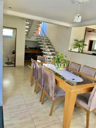 Imagem Casa com 3 Quartos à Venda, 200 m² em Centro - Extrema Imagem Casa com 3 Quartos à Venda, 200 m² em Centro - Extrema