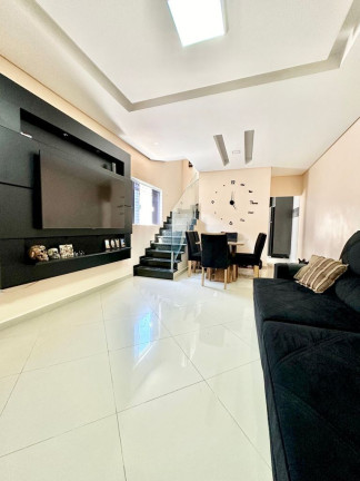 Imagem Casa com 3 Quartos à Venda, 126 m² em Mirim - Praia Grande Imagem Casa com 3 Quartos à Venda, 126 m² em Mirim - Praia Grande