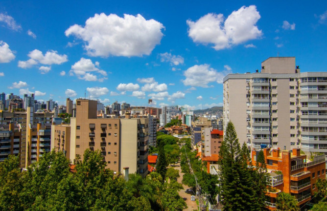 Imagem Imóvel com 3 Quartos à Venda,  em Bela Vista - Porto Alegre