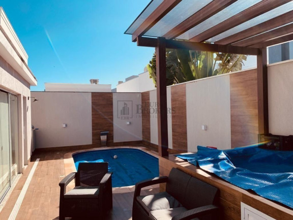 Imagem Casa com 4 Quartos à Venda, 280 m² em Santa Regina - Camboriú