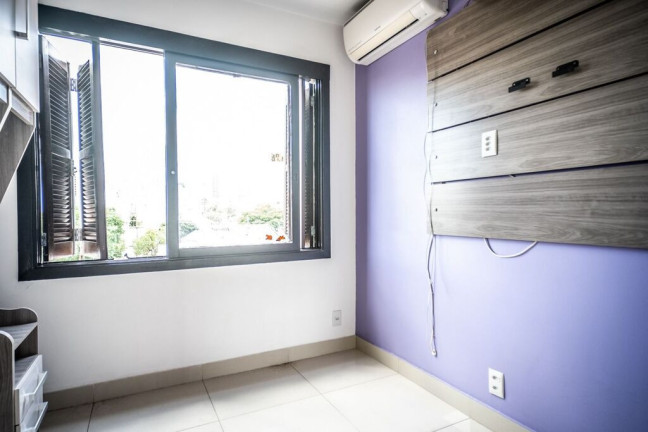 Imagem Apartamento com 2 Quartos à Venda, 42 m² em Santo Antônio - Porto Alegre