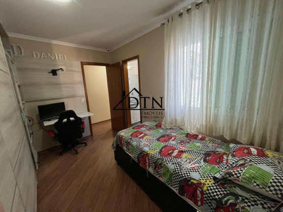 Imagem Casa com 3 Quartos à Venda, 239 m² em Vila Scarpelli - Santo André Imagem Casa com 3 Quartos à Venda, 239 m² em Vila Scarpelli - Santo André