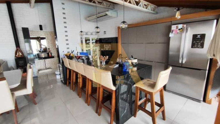 Imagem Imóvel com 3 Quartos à Venda, 362 m² em Araçatuba - Imbituba