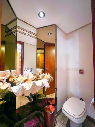 Imagem Apartamento com 3 Quartos à Venda, 240 m² em Moinhos De Vento - Porto Alegre Imagem Apartamento com 3 Quartos à Venda, 240 m² em Moinhos De Vento - Porto Alegre