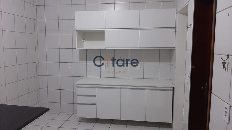 Imagem Casa com 3 Quartos à Venda, 225 m² em Cidade Dos Funcionários - Fortaleza Imagem Casa com 3 Quartos à Venda, 225 m² em Cidade Dos Funcionários - Fortaleza
