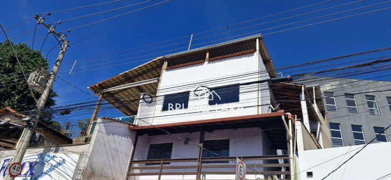 Casa com 3 Quartos à Venda, 205 m² em Cachoeira - Betim